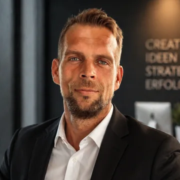 Porträt Adrian Ploß